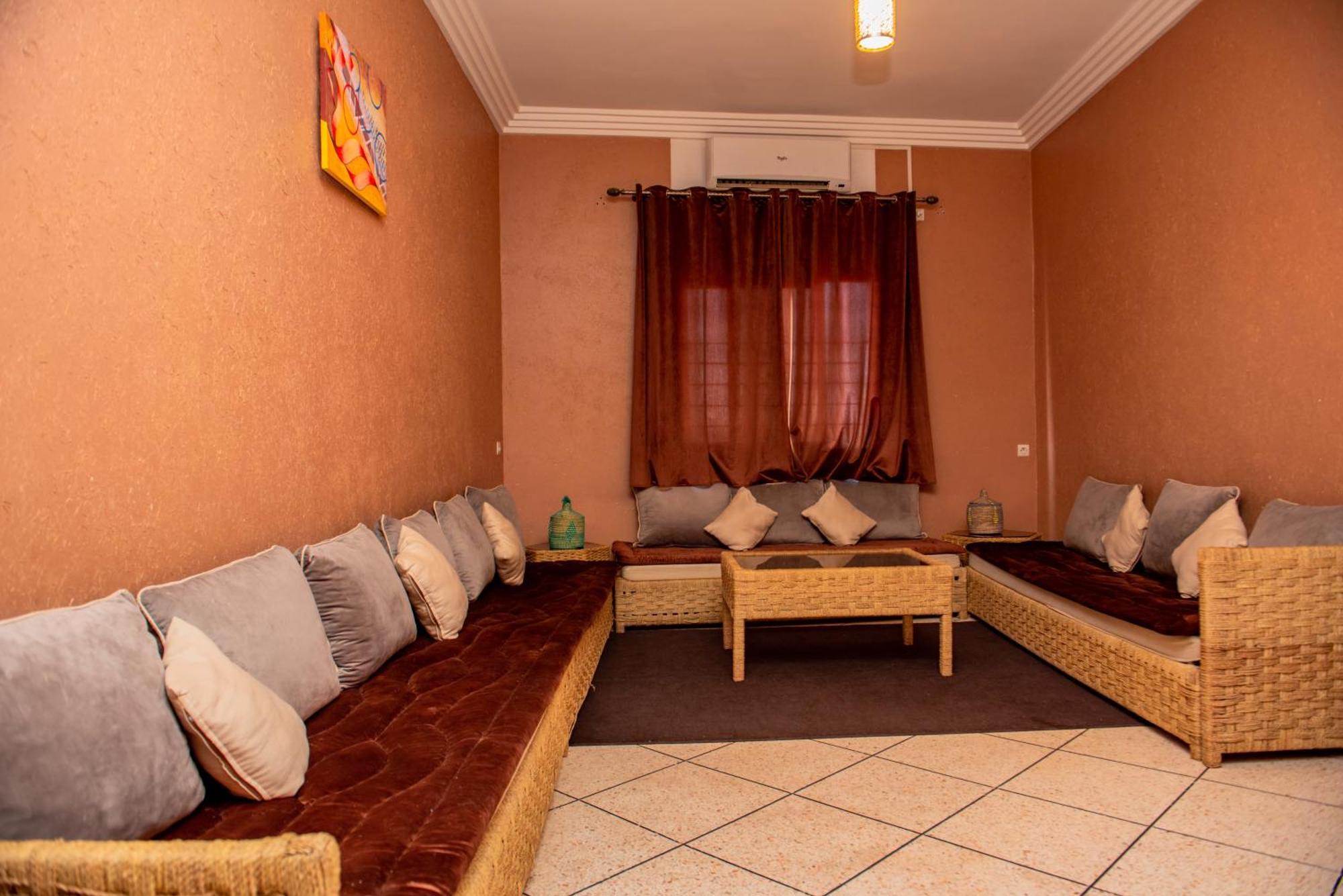 Appartement Afgo วาร์ซาเซต ภายนอก รูปภาพ